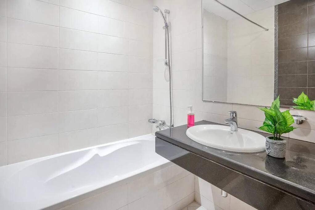 Best Apartment 2 Bedroom Beach Front Abu Dhabi Eksteriør bilde